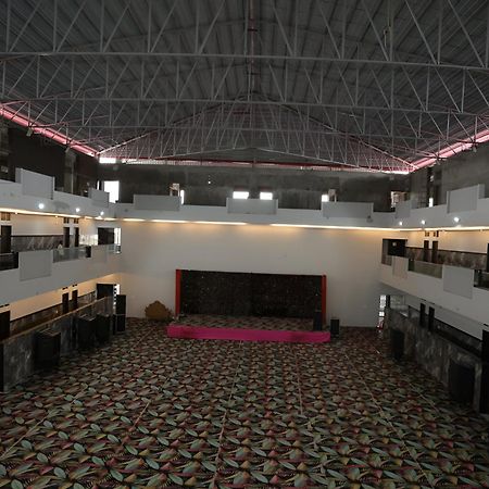 Navkar Palace Hotel & Resort, Sanawad Exterior photo