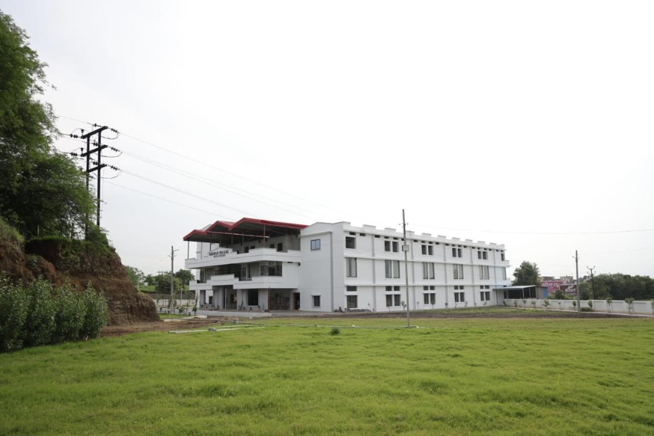 Navkar Palace Hotel & Resort, Sanawad Exterior photo